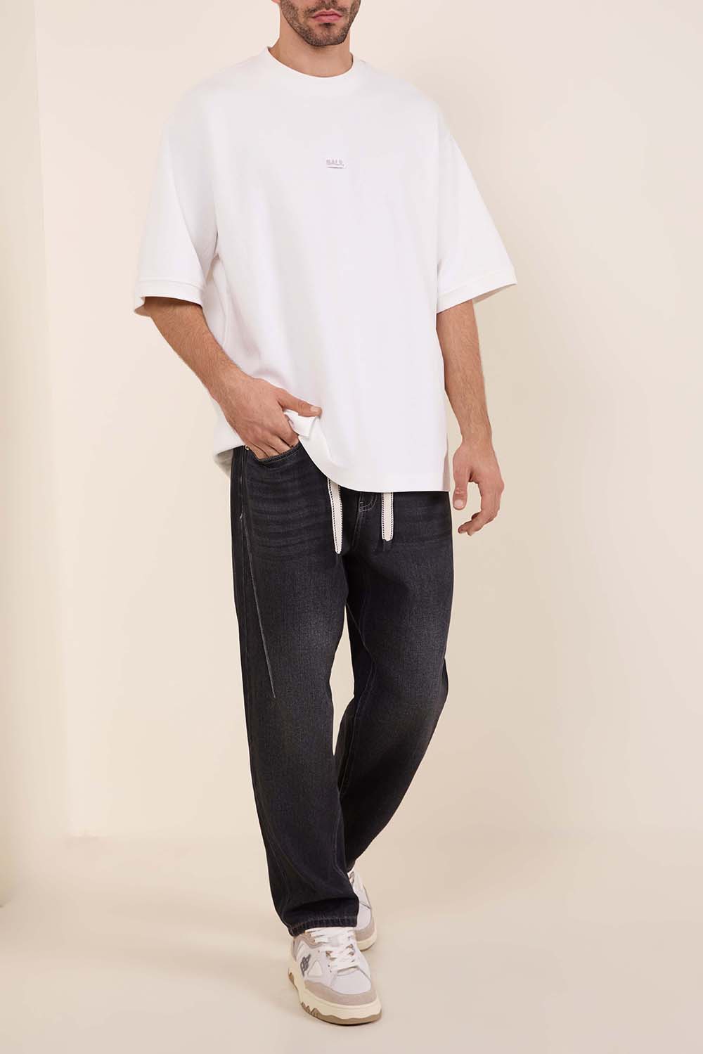 מכנסי ג'ינס מתרחבים